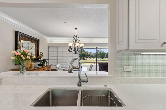 36750 US HIGHWAY 19 N 11205, Palm Harbor, FL 34684