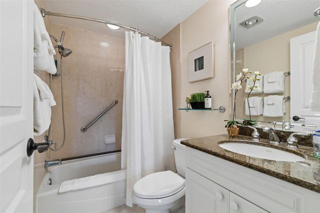 36750 US HIGHWAY 19 N 11205, Palm Harbor, FL 34684