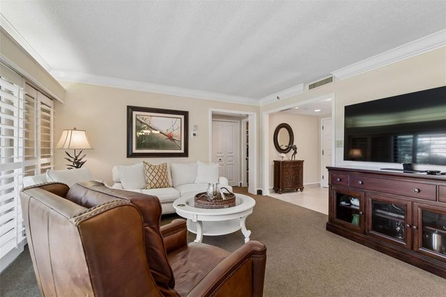 36750 US HIGHWAY 19 N 11205, Palm Harbor, FL 34684