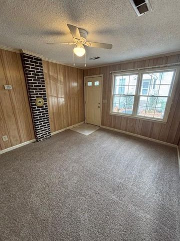 404 W Hampton Avenue, Sumter, SC 29150