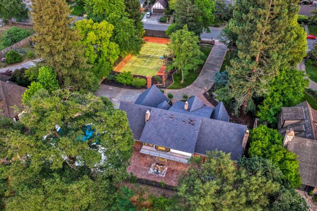 9815 Mira Del Rio Dr, Sacramento, CA 95827