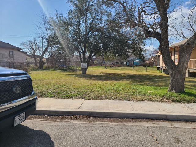 0 W Broad Street, Freeport, TX 77541