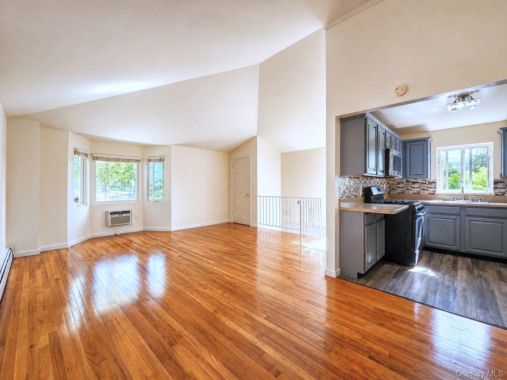 93-03 91 Avenue, Woodhaven, NY 11421