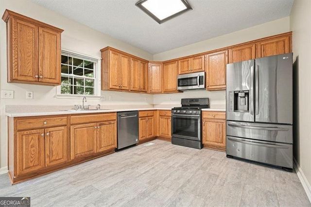 12 Paces Lakes Overlook, Dallas, GA 30157