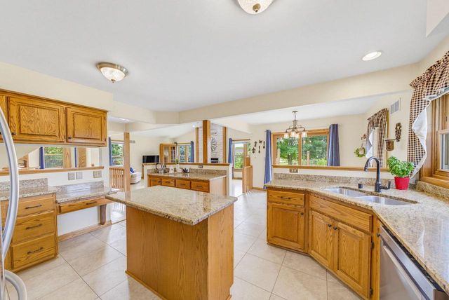 W148N10759 Crabtree LANE, Germantown, WI 53022