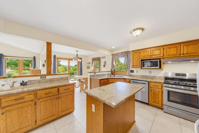 W148N10759 Crabtree LANE, Germantown, WI 53022