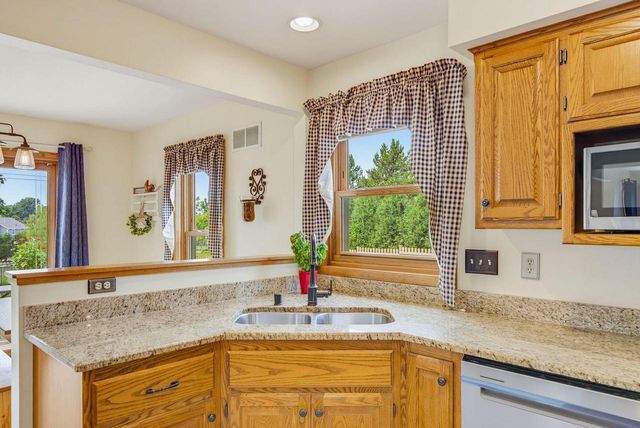 W148N10759 Crabtree LANE, Germantown, WI 53022