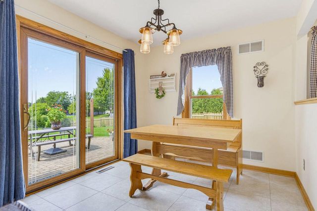 W148N10759 Crabtree LANE, Germantown, WI 53022