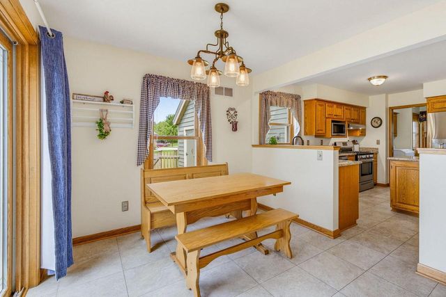 W148N10759 Crabtree LANE, Germantown, WI 53022