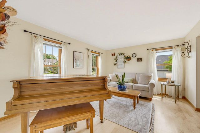 W148N10759 Crabtree LANE, Germantown, WI 53022