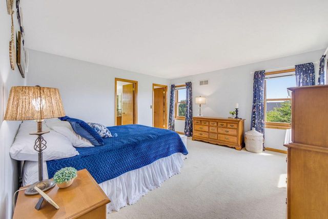 W148N10759 Crabtree LANE, Germantown, WI 53022