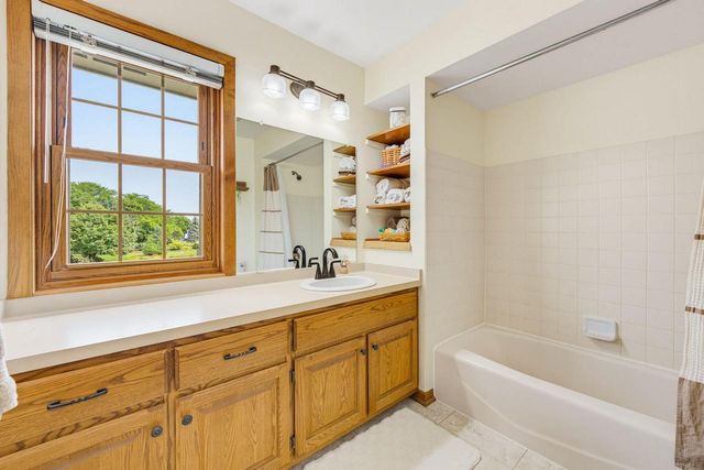 W148N10759 Crabtree LANE, Germantown, WI 53022