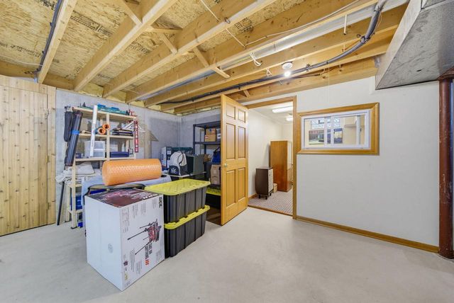 W148N10759 Crabtree LANE, Germantown, WI 53022