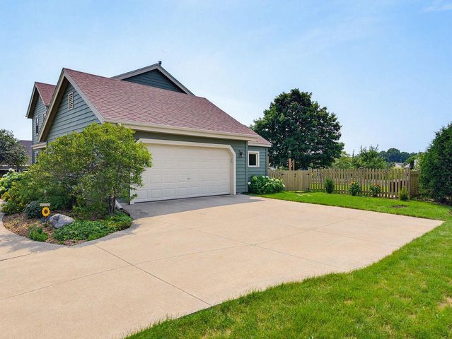 W148N10759 Crabtree LANE, Germantown, WI 53022