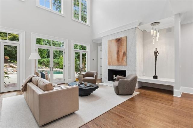 4992 Rebel Trail, Atlanta, GA 30327