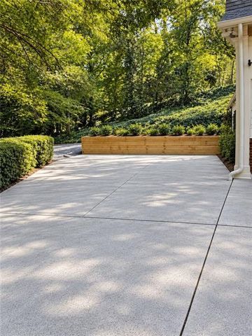 4992 Rebel Trail, Atlanta, GA 30327