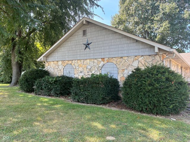 4003 W Fairview Road, Greenwood, IN 46142