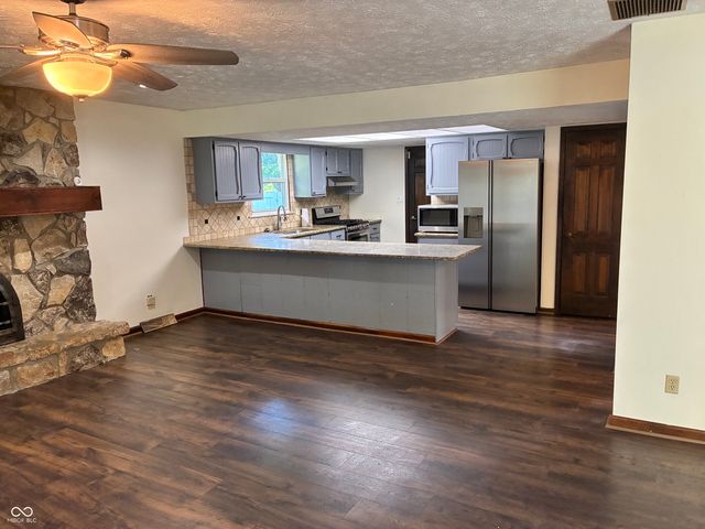 4003 W Fairview Road, Greenwood, IN 46142