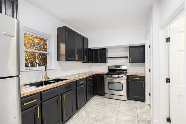 8392 Evanston Avenue, Egelston Twp, MI 49451