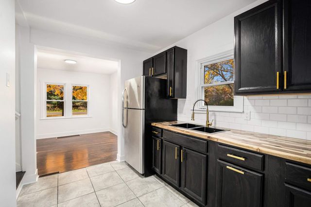 8392 Evanston Avenue, Egelston Twp, MI 49451