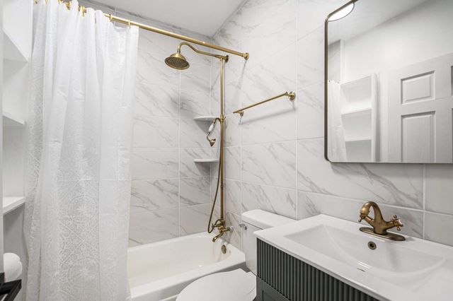 8392 Evanston Avenue, Egelston Twp, MI 49451