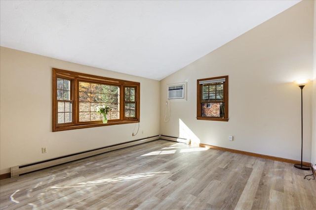 18 Royal Range Road, Sandown, NH 03873