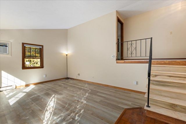 18 Royal Range Road, Sandown, NH 03873