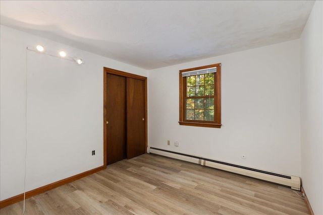 18 Royal Range Road, Sandown, NH 03873