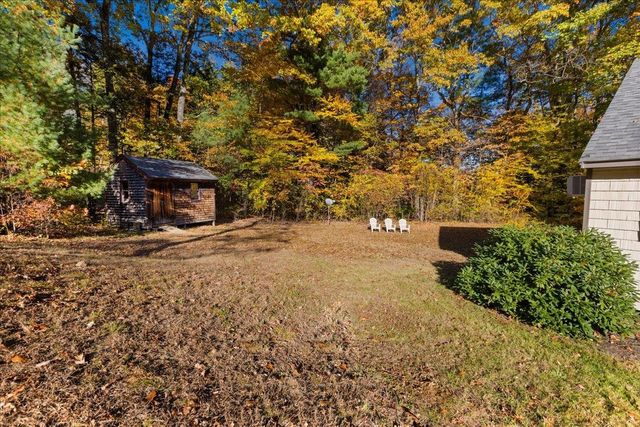 18 Royal Range Road, Sandown, NH 03873