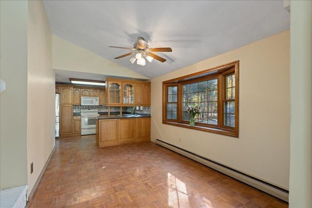 18 Royal Range Road, Sandown, NH 03873