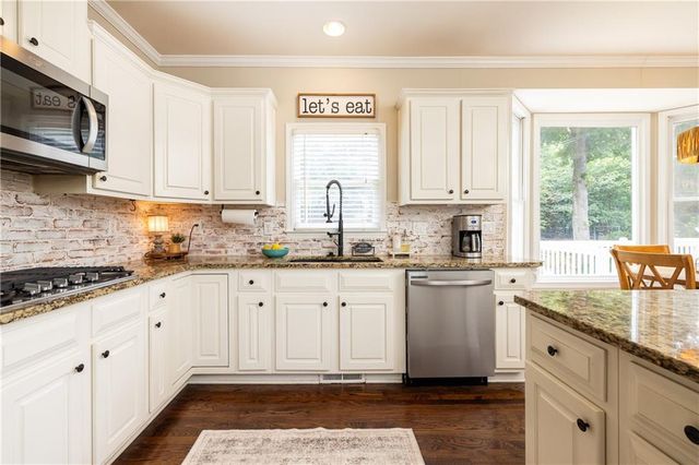 128 Ardsley Run, Canton, GA 30115