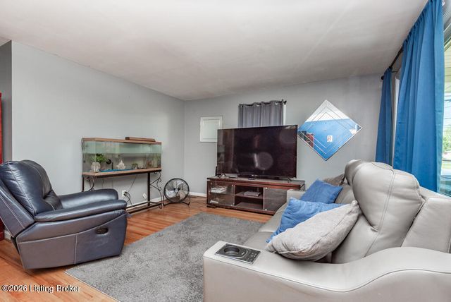 8309 Aspen Ave, Louisville, KY 40258