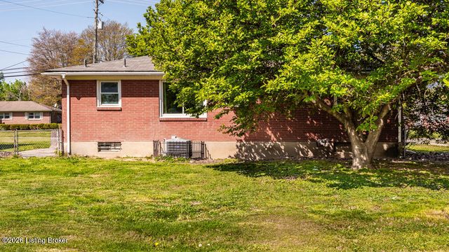 8309 Aspen Ave, Louisville, KY 40258