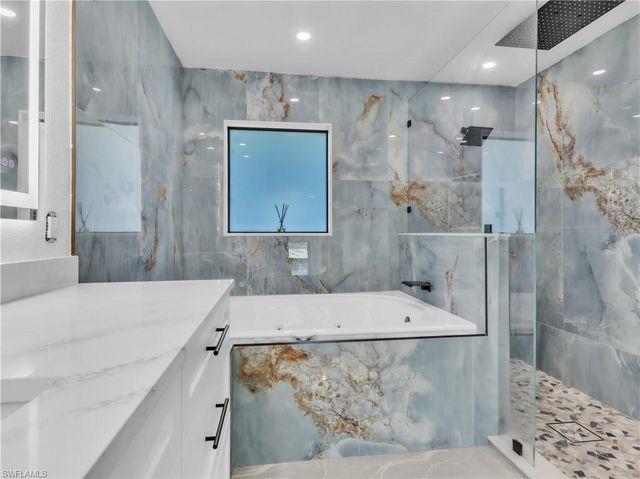 2836 NW 5th ST, Cape Coral, FL 33993