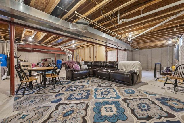 8403 245th AVENUE, Salem, WI 53168