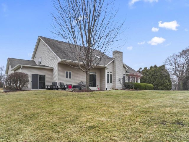 8403 245th AVENUE, Salem, WI 53168