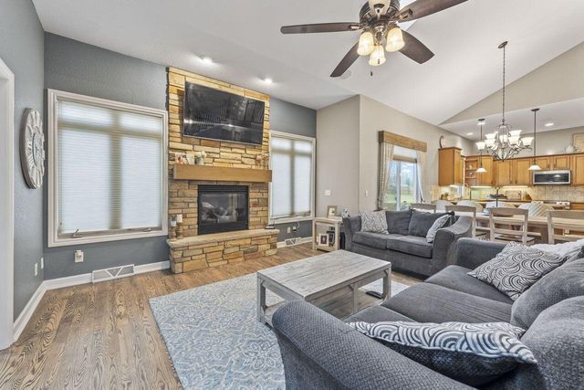 8403 245th AVENUE, Salem, WI 53168