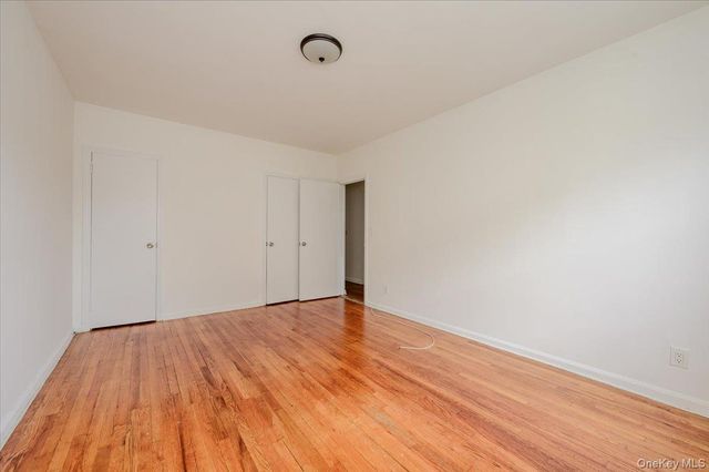1103 Rhinelander Avenue, Bronx, NY 10461