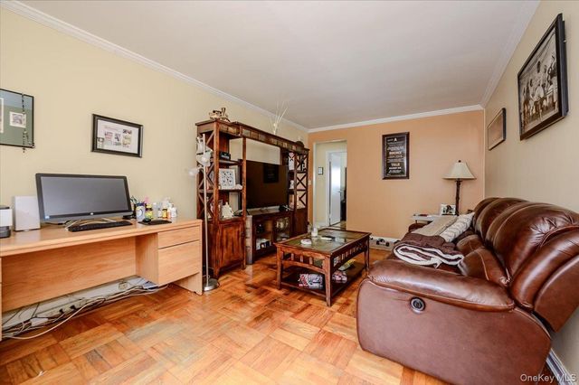 1103 Rhinelander Avenue, Bronx, NY 10461
