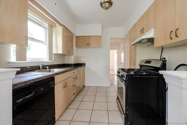 1103 Rhinelander Avenue, Bronx, NY 10461