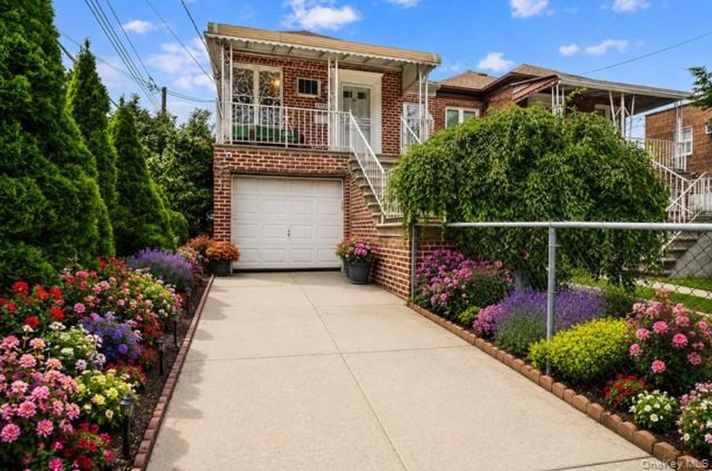 1103 Rhinelander Avenue, Bronx, NY 10461