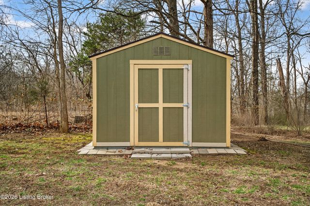 12401 Tyler Woods Ct, Louisville, KY 40299