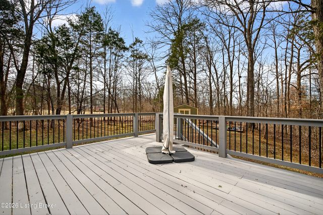 12401 Tyler Woods Ct, Louisville, KY 40299