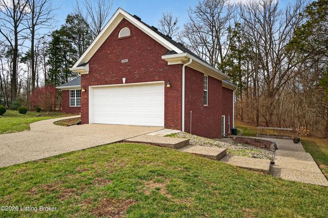 12401 Tyler Woods Ct, Louisville, KY 40299