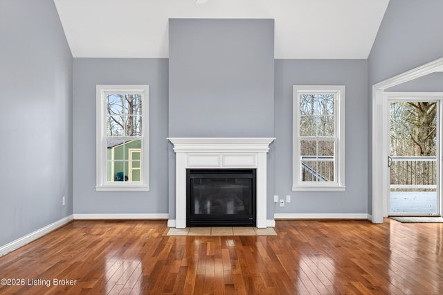 12401 Tyler Woods Ct, Louisville, KY 40299