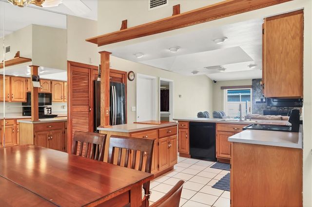 2105 39TH STREET W, Bradenton, FL 34205