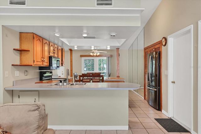 2105 39TH STREET W, Bradenton, FL 34205