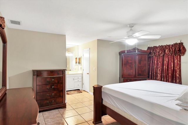 2105 39TH STREET W, Bradenton, FL 34205