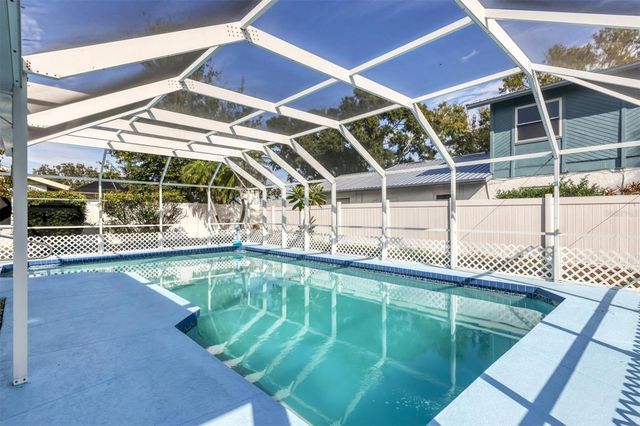 2105 39TH STREET W, Bradenton, FL 34205