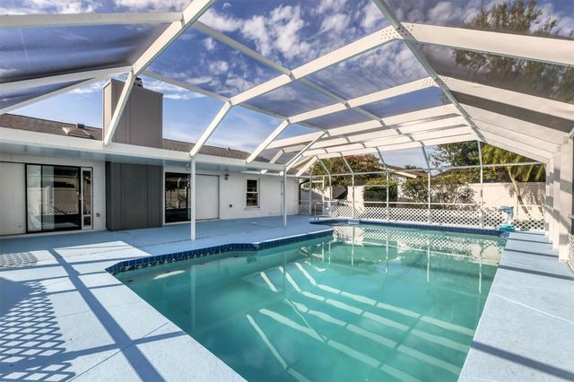 2105 39TH STREET W, Bradenton, FL 34205